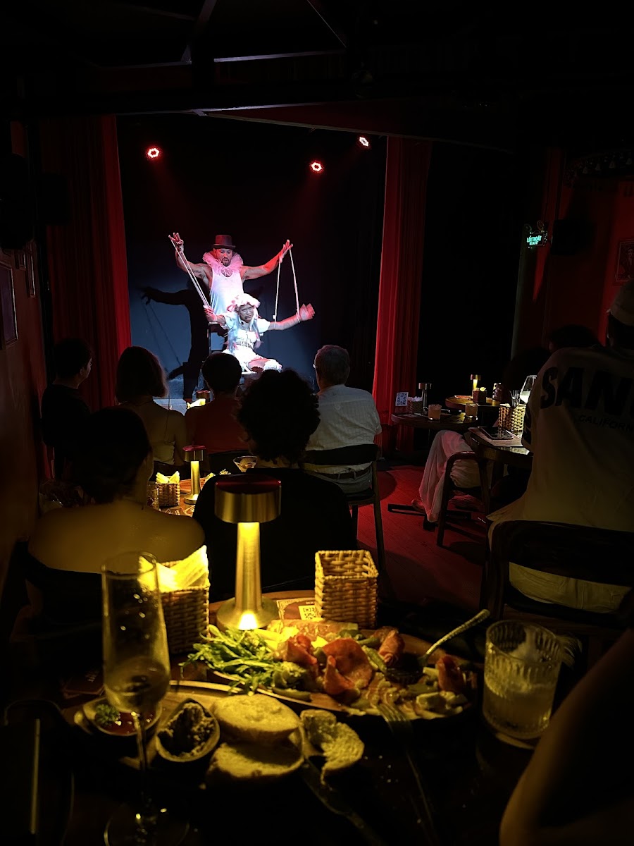 Guest photo from an evening at House of Legends